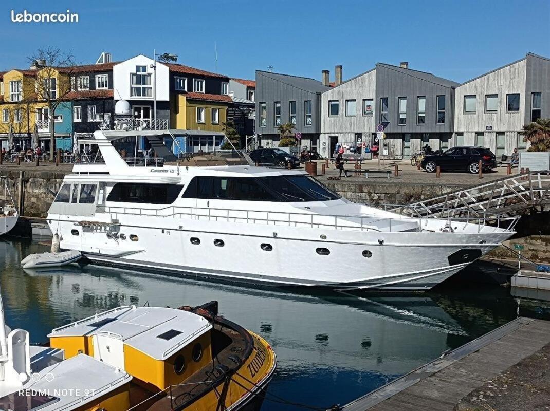 ホテル Yacht Aquamarina Vieux Port La Rochelle ラ・ロシェル エクステリア 写真