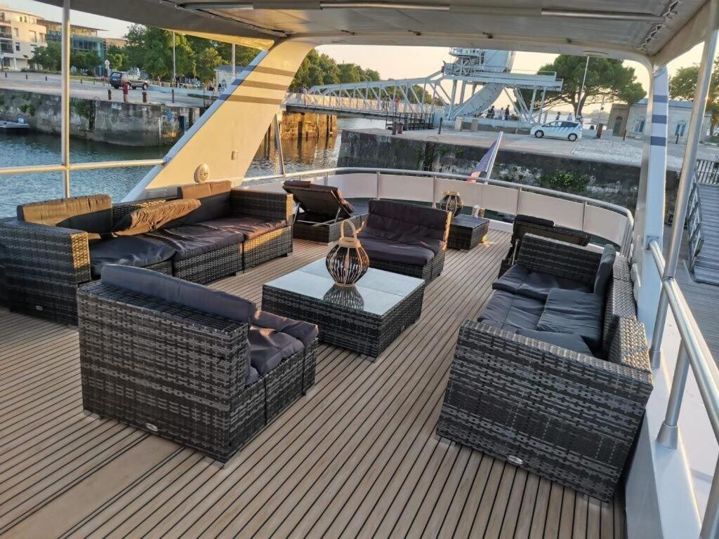ホテル Yacht Aquamarina Vieux Port La Rochelle ラ・ロシェル エクステリア 写真