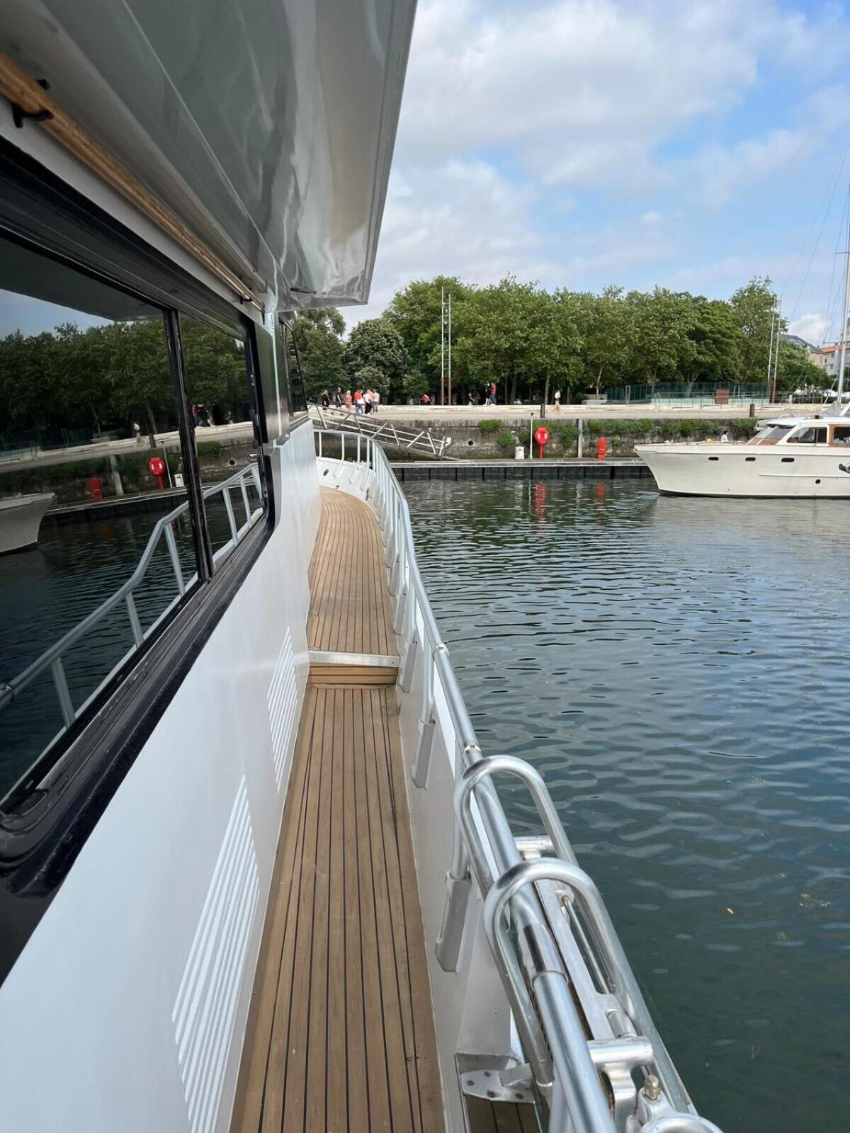 ホテル Yacht Aquamarina Vieux Port La Rochelle ラ・ロシェル エクステリア 写真