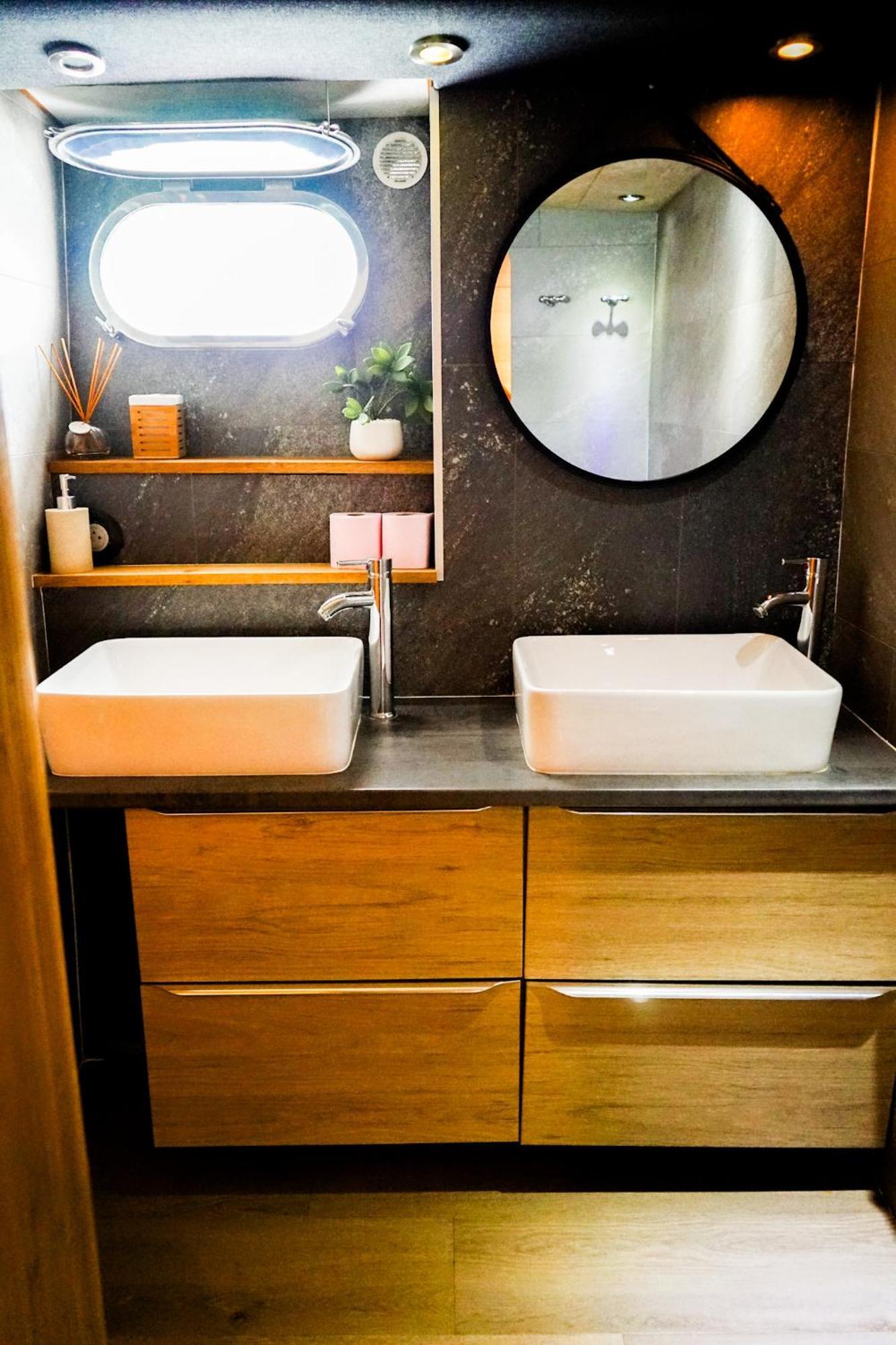 ホテル Yacht Aquamarina Vieux Port La Rochelle ラ・ロシェル エクステリア 写真